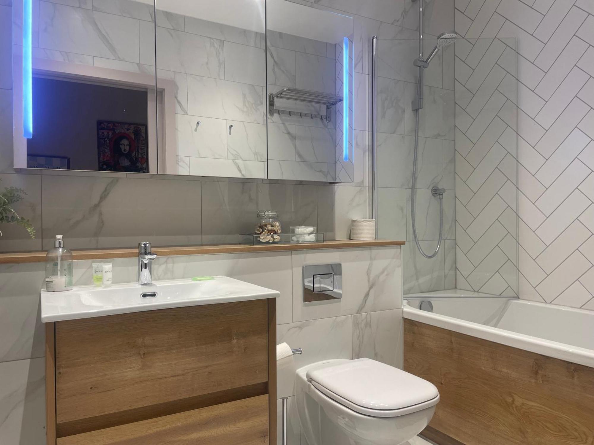Stunning 2 Bed Apartment In Greater Манчестер Экстерьер фото